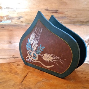 Porta tovaglioli tradizionale norvegese rosemaling. Porta lettere. Design scandinavo. Dipinto a rosa.