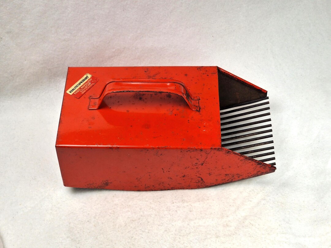 Berry Picker. Blueberry Cranberry Lingonberry Rake Scoop. Swedish Berry ...