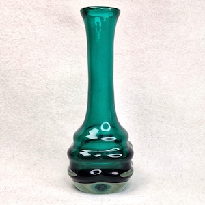 Magnor Glass Vase Vintage Green Scandinavian Art Glass Retro MCM Decor Hand Blown Bud Vase Elegant Minimalist Interior Design