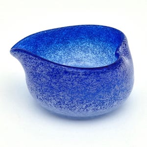 Kobalt Blaue Vintage Kunst Glas Schale, Mundgeblasenes Bubble Glas, Mid-Century Modern Dekorative Schale, Skandinavisches Studio Glas