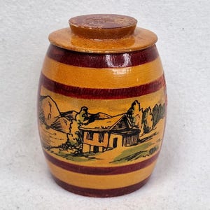 Norge Norwegian wooden box. Traditional folk art. Handpainted Scandinavian jewelry trinket box
