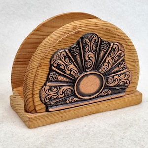 Porta tovaglioli in rame e legno. Porta lettere.