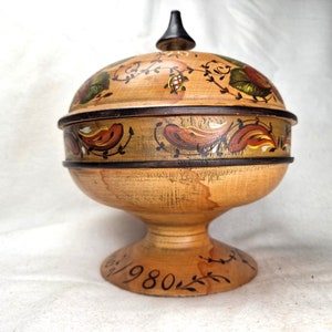Norwegian Rosemaling Wooden Lidded Bowl With Pedestal, Handpainted 1980s Folk Art From Norway, Traditional Scandinavian Decor Gift