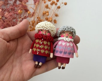 Miniature grand-mère amigurumi fait main au crochet