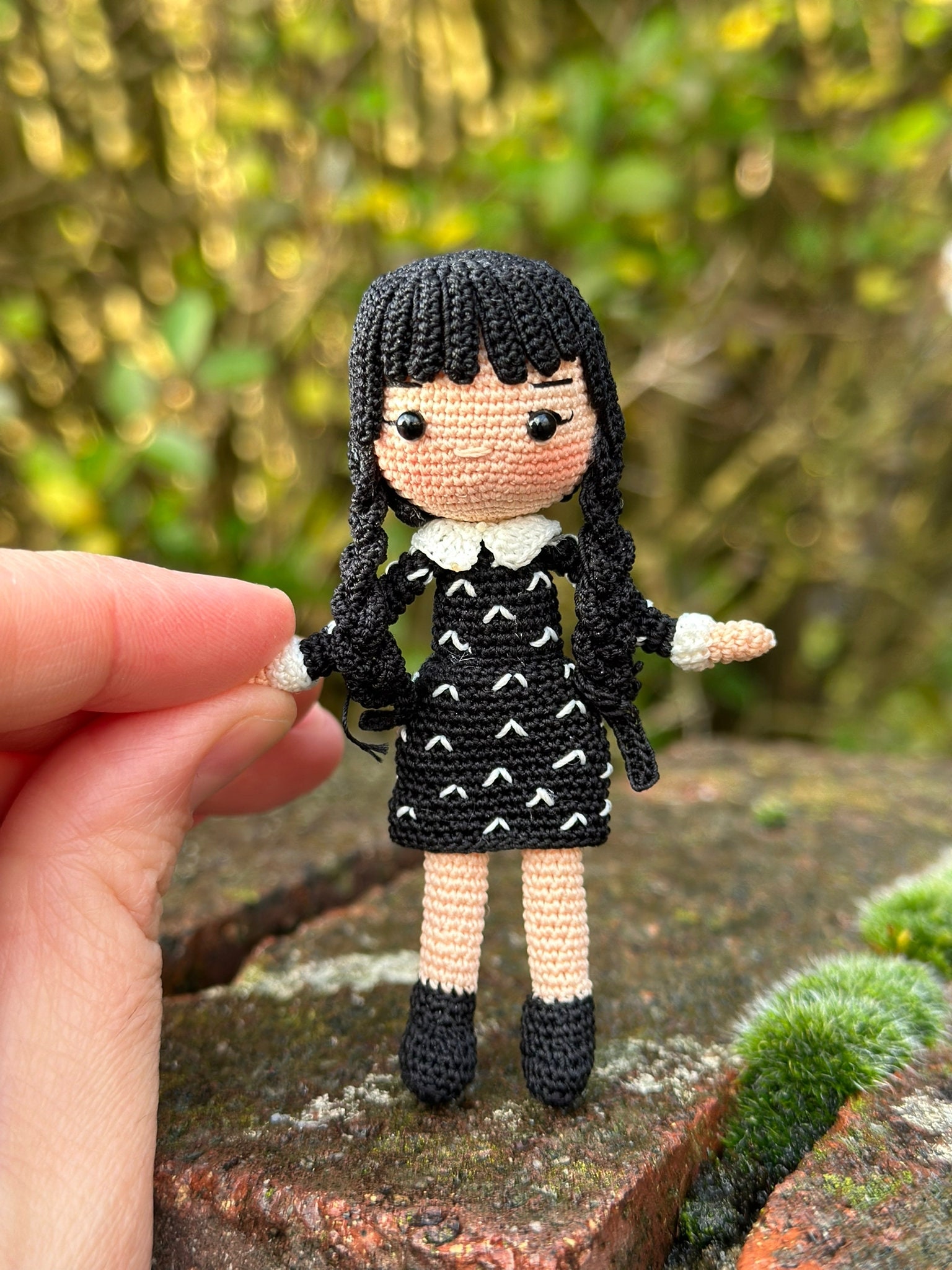 Signature redacted, image size:1536x2048