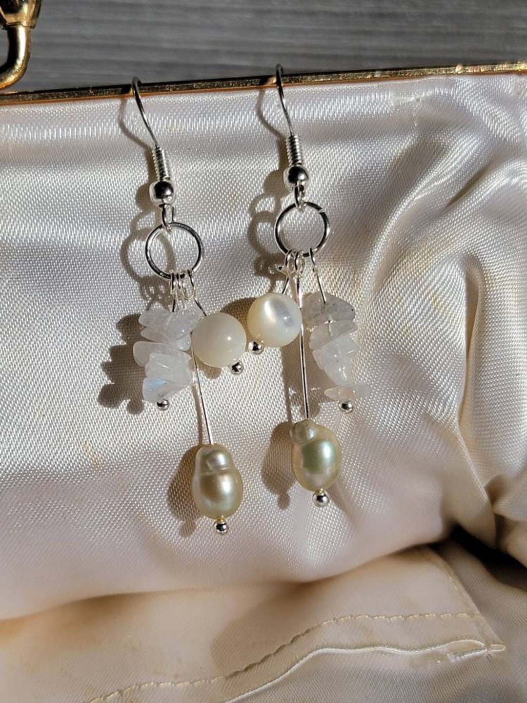 Pearl Dangle, Mother of Pearl Round, Moonstone, Pearl, Natural Stone ...