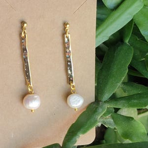 Pearls, pearl earrings, fresh water pearls, dangle drop earrings