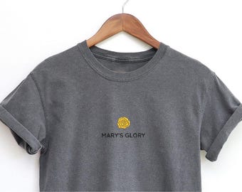 Mary&#39;s Glory Embroidered T-Shirt | Catholic Shirt | Virgin Mother Mary | Marian Garden | Comfort Color Pepper | Gold Rose Floral Tee Flowers