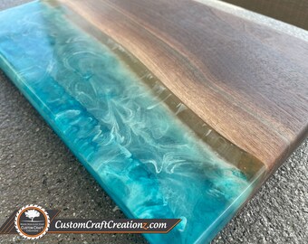 PERSONNALISATION STANDARD : Planche de service en époxy noyer noir/bleu océan Waves