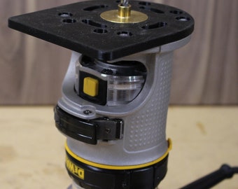 DeWalt Palm Router Guide Bushing Insert Plate: Router Accessories