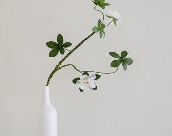 White Vase,Simple and versatile vase, vintage vase