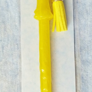 Pearlescent Yellow Wand Shape (Style No2) with Alloy Nib/Tip and Tassel