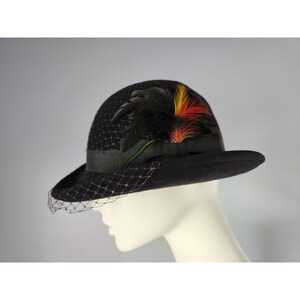 Vintage Womens Betmar New York 100% Wool Black Hat Round Feathers Union Made USA s-l400.jpg main image 3
