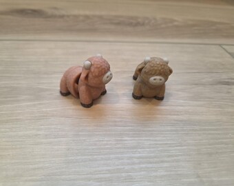 Tiny highland cow fidget - flexi scottish cow