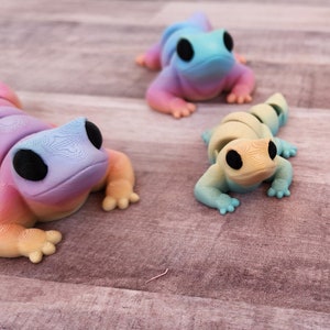 Baby Lizard - Articulated Fidget toy designed by Zou3D