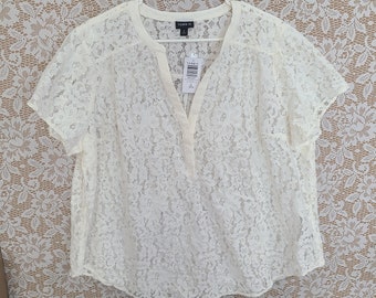 NWT Torrid White Crochet Lace Blouse Top Beachy Airy Plus Size 2 Shirt