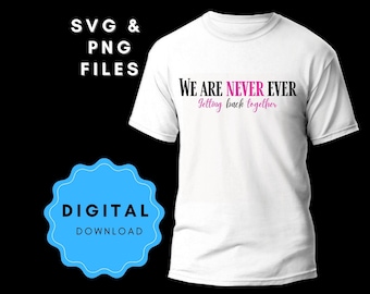 Könnte beinhalten: Weißes T-Shirt mit dem Text "We are never ever getting back together" in schwarzer und rosa Schrift.