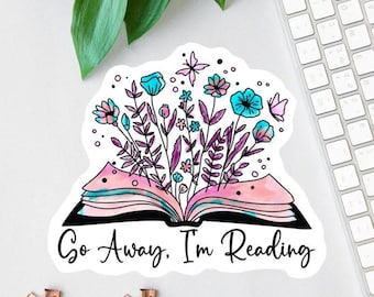 Pegatina "Vete, estoy leyendo", pegatina literaria, calcomanía para amantes de los libros, calcomanía para laptop, calcomanía floral para libros, regalos para lectores, calcomanía para botella de agua