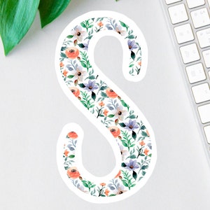 Pegatina de vinilo con la letra "S" floral, monograma floral, regalo para mejor amigo, pegatina del alfabeto, pegatina con nombre, regalos personalizados, etiqueta para botella de agua
