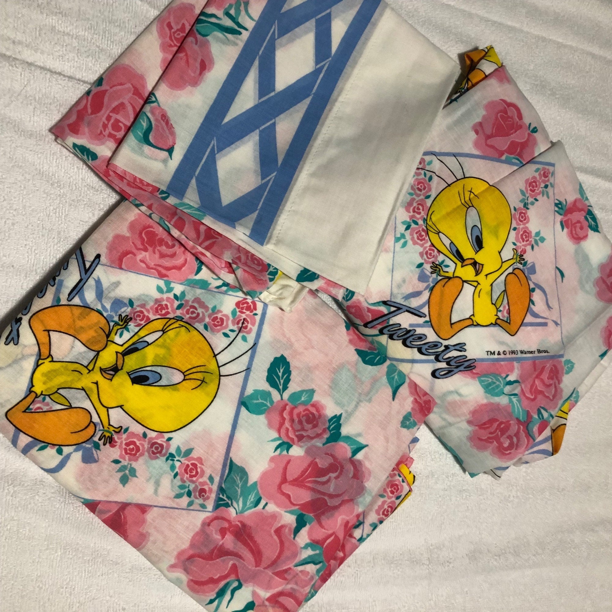 Tweety Bird Looney Tunes Toddler Bed Crib Set Bedspread Sheets