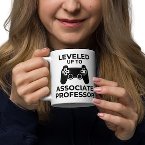 Außerplanmäßige Professor Geschenk - zum außerordentlichen Professor Becher - Tenure, Universität, ordentlicher Professor, akademisch, Gamer, Videospiele