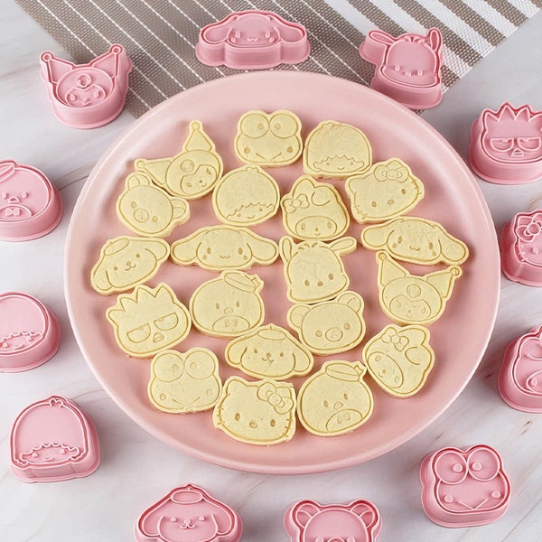 Cute Animal Cookie Cutters with Plunger Stamps Set, 3D Bear Cat Pig Embossing Cutters for Biscuit Fondant Cheese Baking Molds