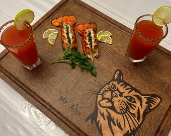 End grain cutting board with inlay "Love cat"
