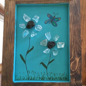 Teal & White Glass Flower Pebble Art