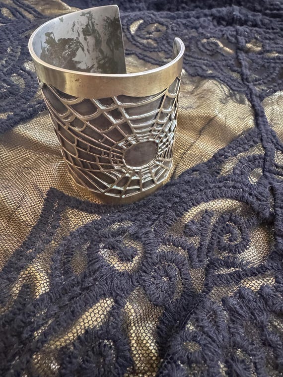 Statement Brass 80s Spiderweb Cuff! - image 6