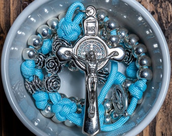 Frauen Paracord Rosenkranz Perlen hellblau Metallperlen