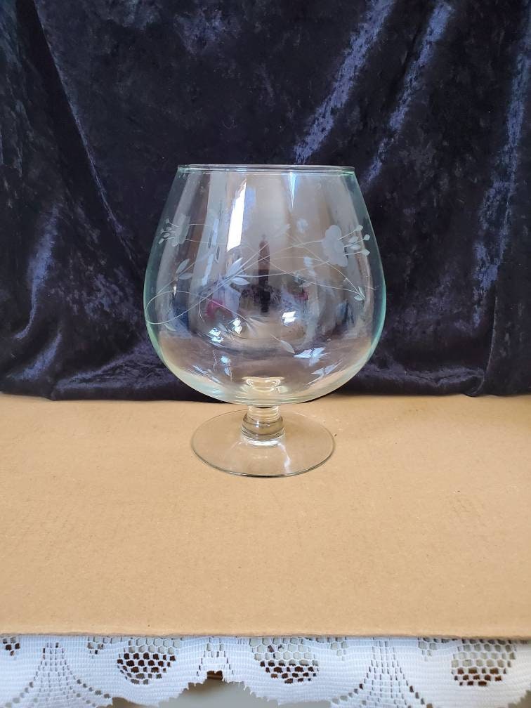 Decorative Glass Brandy Balloon Vase, rare in colour, unused and in