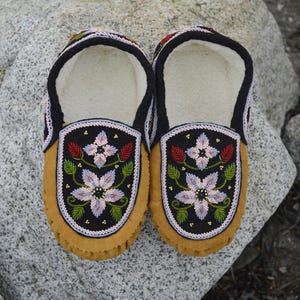 Women Moccasins Beaded Slippers Indoors