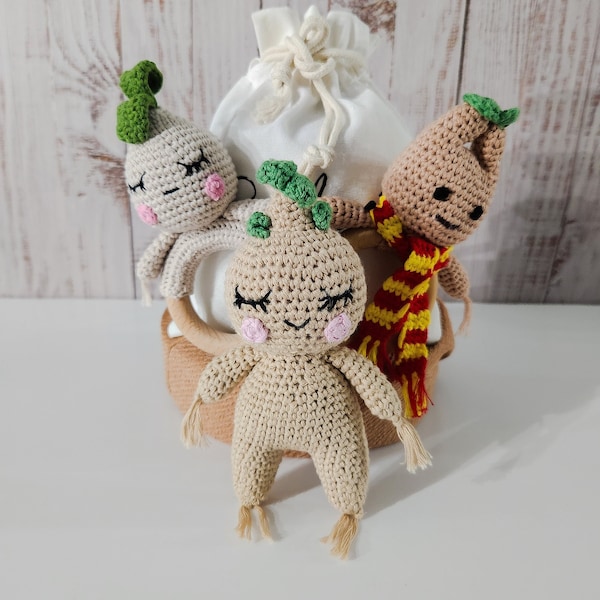 Mandrake doll -Magical Creatures - Crochet handmade wooden rattle -100% cotton - Trendy fandom -Unique baby rattle - Cute baby gift