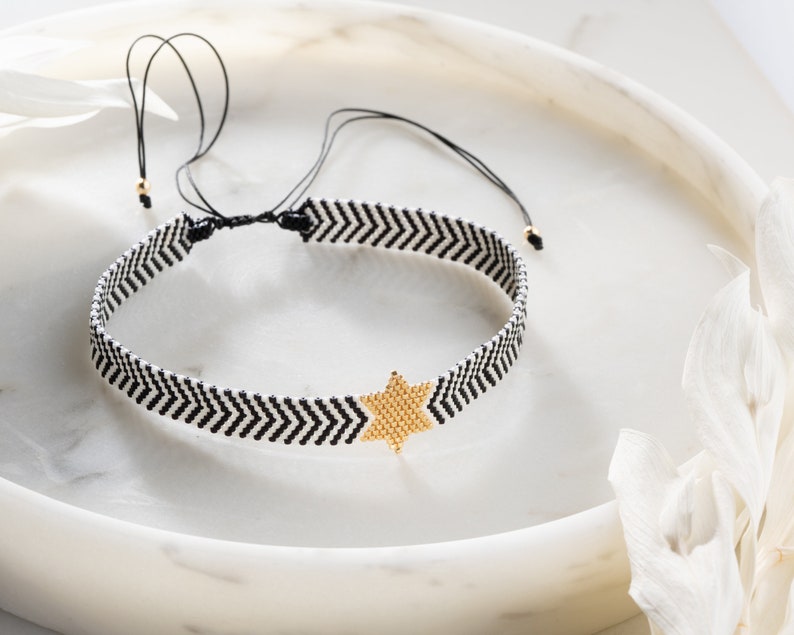 Miyuki Perlen Gold Anhänger Choker Halsband, Zebra gestreifte Halskette, schwarz und weiß, verstellbar, stilvoll, Boho Chic, Festival Accessoires Bild 7