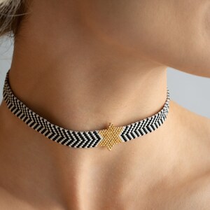 Miyuki Perlen Gold Anhänger Choker Halsband, Zebra gestreifte Halskette, schwarz und weiß, verstellbar, stilvoll, Boho Chic, Festival Accessoires Bild 10