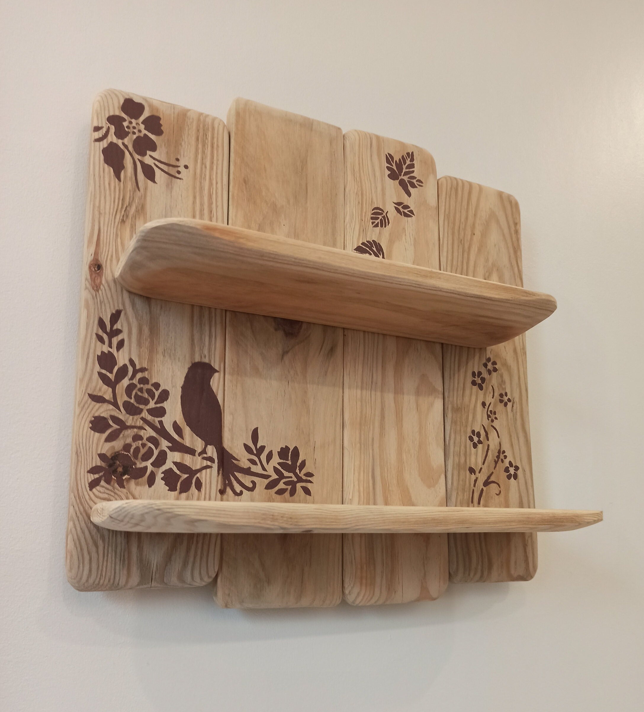 Etagère Murale en Bois de Palette Poncé avec Motifs Peints