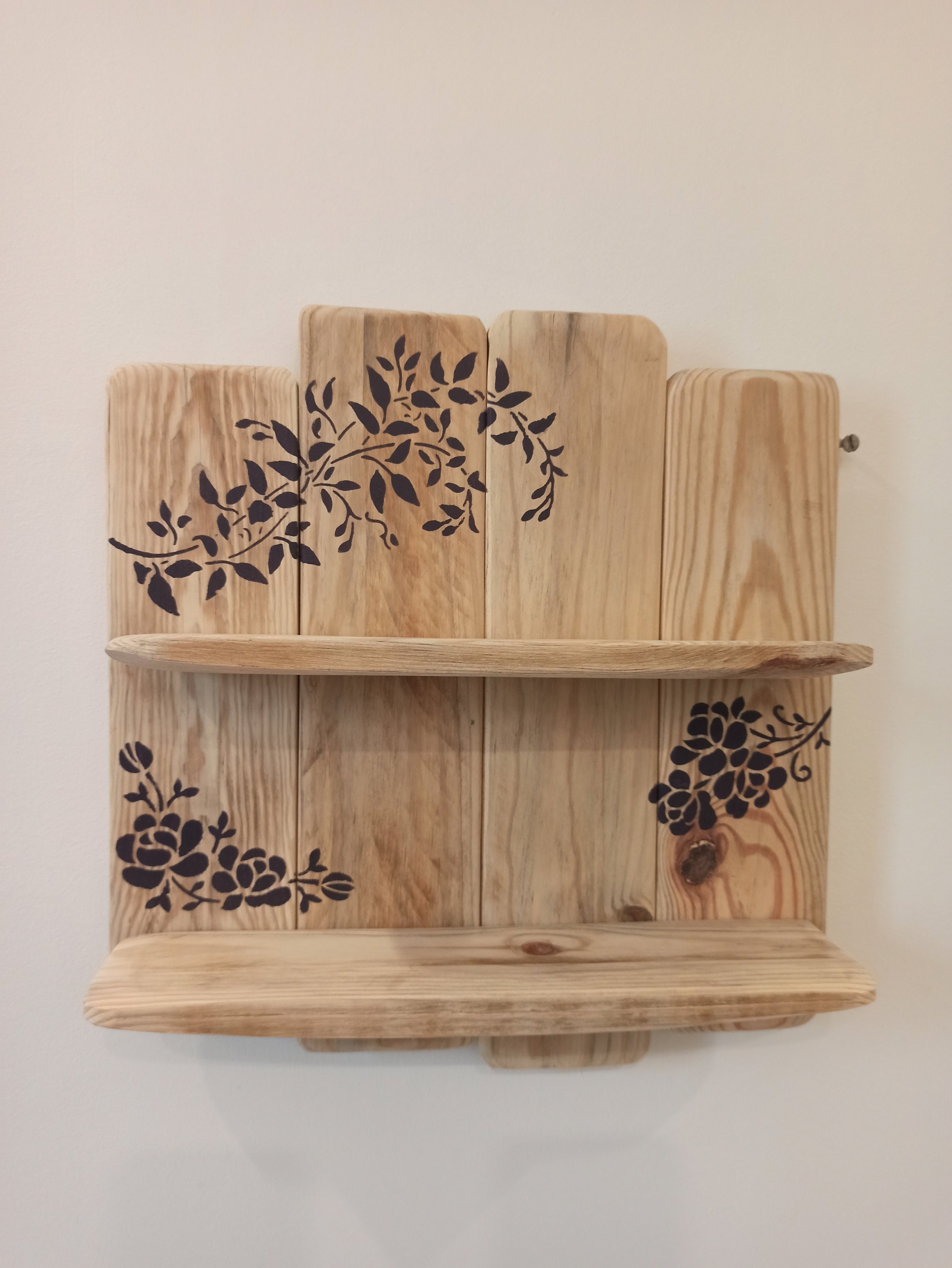 Etagère Murale en Bois de Palette Poncé avec Motifs Peints