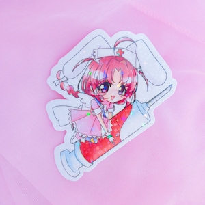 Adesivo de vinil holográfico Nurse Witch Komugi 3"