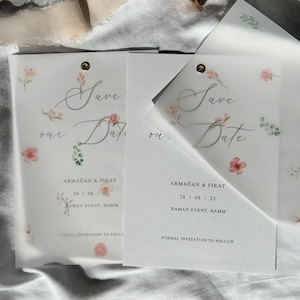 Save the Date Karten / Hochzeitsankündigung mit Blümchenoptik