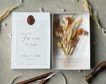 Personalized money gift box for weddings with a dried flower bouquet, wedding gift, gift box for money, bouquet, bride and groom