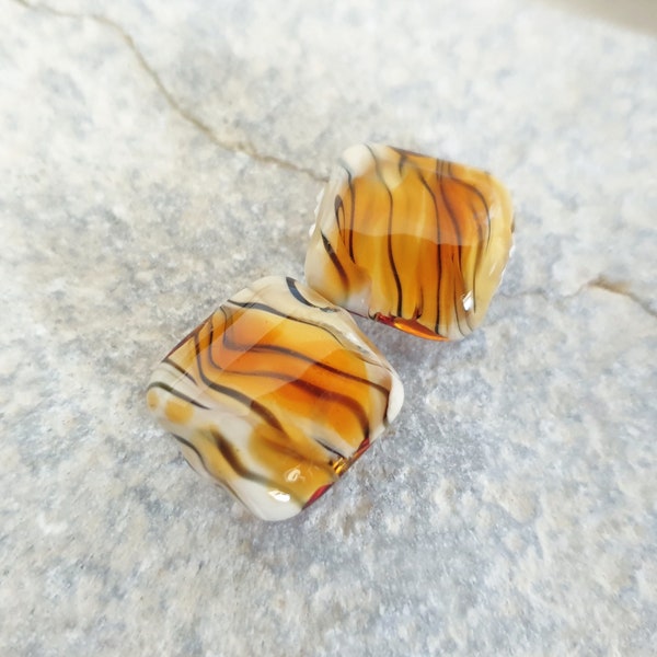 EXOTIC BEAUTY TIGER Glass Beads, 15mm Samba Tiger Cushion Artistic Bead, Original and Unique Patterned Tiger Lampwork Glass Bead, 1 pc