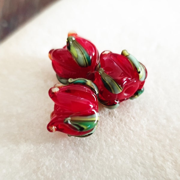 BEAUTIFUL RED ROSE Bud, Rose Glass Bead, Lampwork Flower bead, 10mm Red rose, Lampwork Rose, Handmade Artisan Rose Bead - 1pc