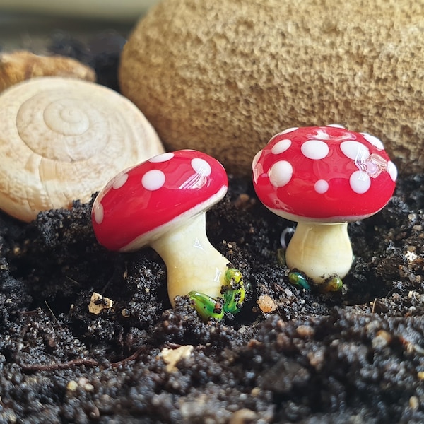 SUPER CUTE RED Mushroom Glass Beads, Pretty Lampwork Mushrooms Bead, Red Mushroom Jewelry Supplies, "Obviously Poisonous" Mushroom Bead, 1pc