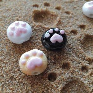 KITTEN CURRENCY CUTENESS Glass Beads, 14-15mm Lovely Lampwork Cat Footprint Beads, Kitty Cat Paw Glass Beads, Fun Lampwork Kitten Beads, 1pc