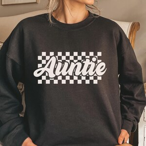 Auntie sweatshirt auntie crewneck new aunt gift cute auntie shirt gift for aunt pregnancy reveal auntie crewneck aunt pregnancy announcement