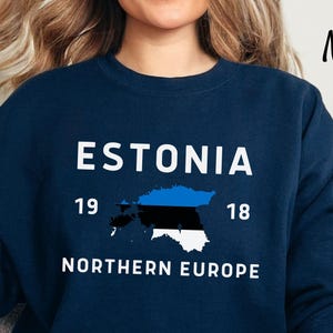 Estonia Sweatshirt, Estonian Flag Pullover, Unisex Crewneck Heavy Blend Sweatshirt