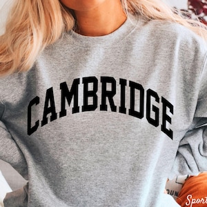 Cambridge England College Style Sweatshirt, College Sweatshirt, College Unisex Heavy Blend Crewneck Sweatshirt