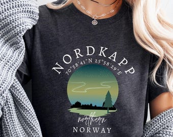 Maglietta Nordkapp Norvegia, regalo di viaggio Capo Nord Norvegia, maglietta Scandinavia, abbigliamento norvegese, Norge, maglietta unisex girocollo Circolo Polare Artico