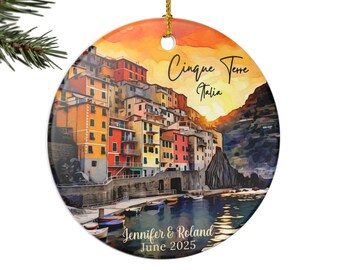 Spersonalizowana ozdoba Cinque Terre we Włoszech, pamiątka z podróży dla pary z Włoch, ceramiczna ozdoba świąteczna