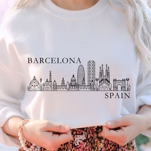 Barcelona Spain Sweatshirt, Travel Crewneck, Unisex Heavy Blend Crewneck Sweatshirt